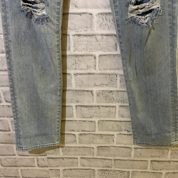 American Eagle Light Blue AirFlex Denim, distressed, 30 x 32 - Picture 7 of 12